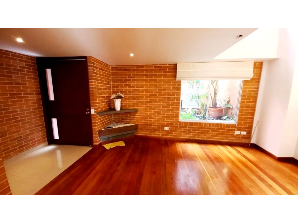 Casa para Venta, Precio de Oportunidad, El Contador, Bogotá — foto 3