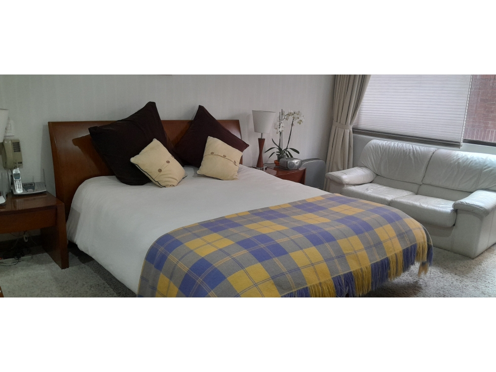 Se vende esta buen opción en Rosales Bajo-Parcialmente Remodelado — foto 5