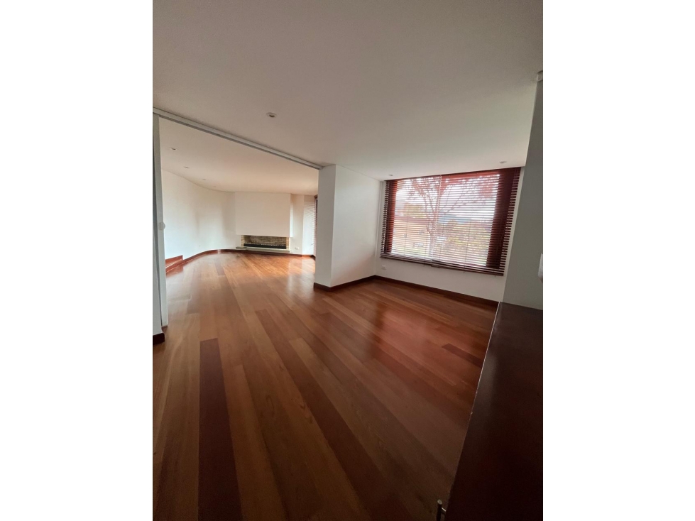 APARTAMENTO EN VENTA IRAKA 203MT2, 3HAB, 4B, 3P, 1D