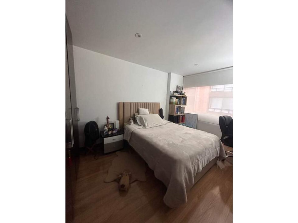 APARTAMENTO EN RENTA LA CAROLINA 189MT2, 3HAB, 5HAB, 2P