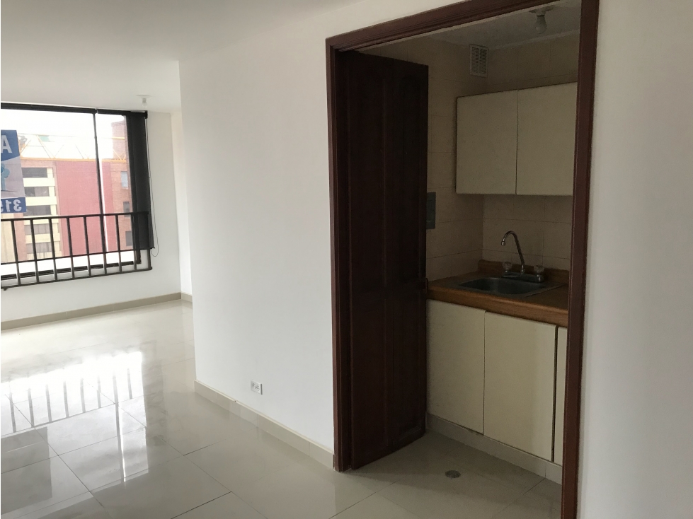 OFICINA EN VENTA EN BARRIO EL LAGO, 35.49M, COCINA, BAÑO Y PARQUEADERO