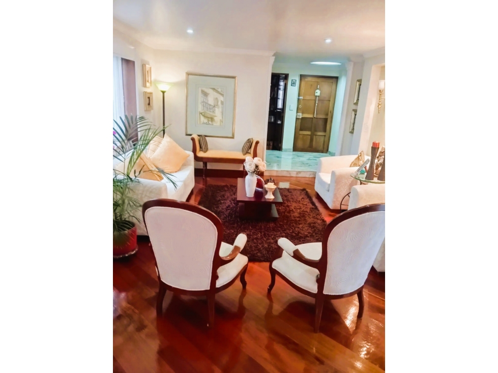 Ofrezco CASA REMODELADA en venta en Belmira