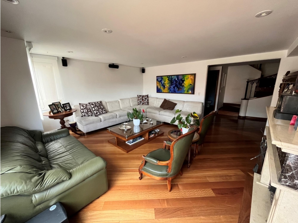 VENDO ESTE AMPLIO APTO.DUPLEX Y PH -CON TERRAZA - EN SAN PATRICIO-. — foto 3