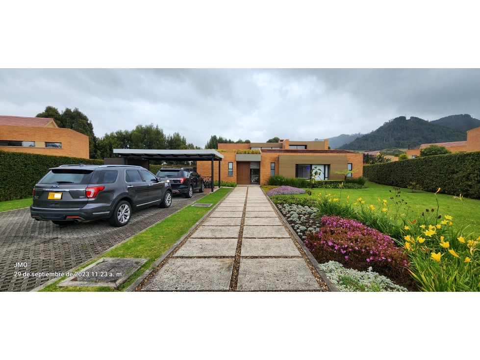 Espectacular casa en Refugio del Valle vía La Calera - Sopo