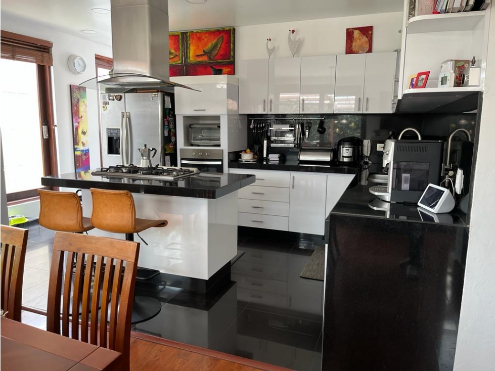 VENTA HERMOSA CASA EN CAJICA VEREDA EL CANELON - 1