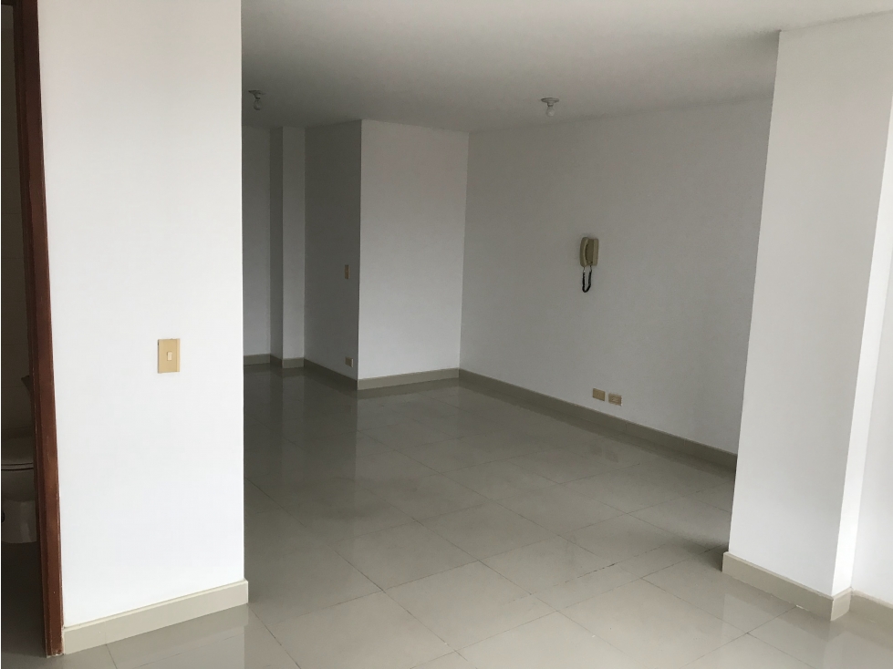 OFICINA EN VENTA EN BARRIO EL LAGO, 35.49M, COCINA, BAÑO Y PARQUEADERO — foto 2
