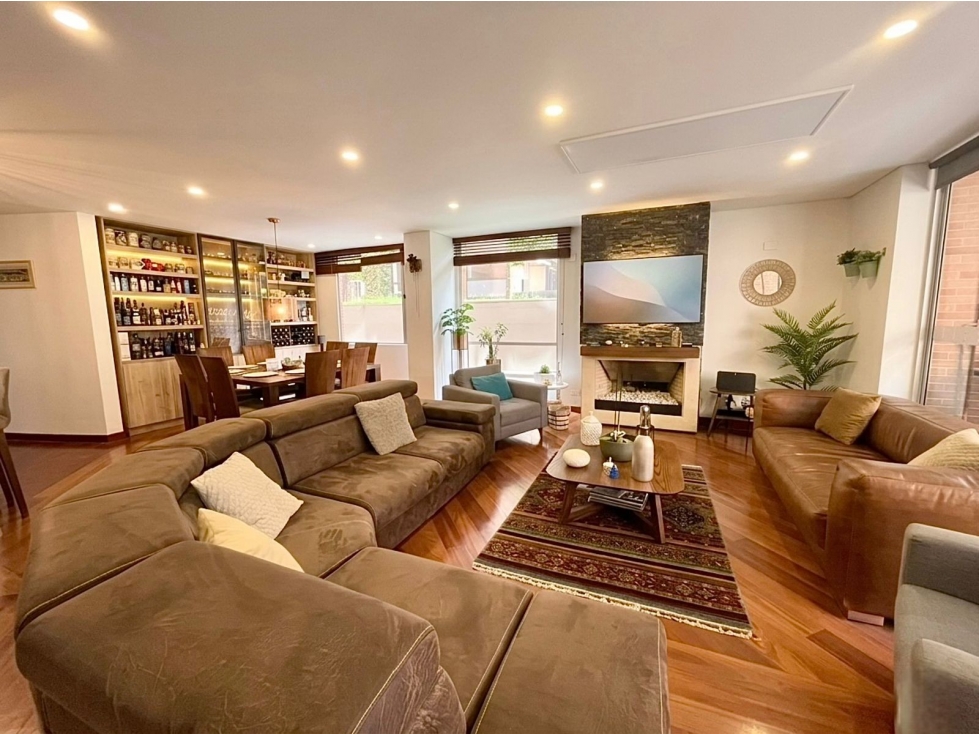 ESTA BELLESURA DE APTO. REMODELADO A LA VENTA EN ROSALES BAJO
