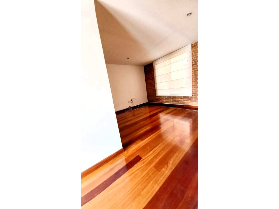 Casa para Venta, Precio de Oportunidad, El Contador, Bogotá — foto 4