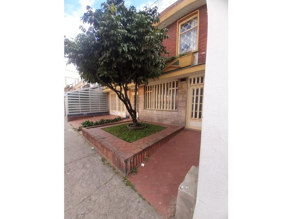 Casa en venta en Nueva Marsella, 200M, 3 PISOS, 4 PARQUEADEROS