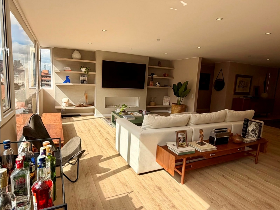 Arriendo esta belleza de Apto- REMODELADO DIVINOO EN ROSALES — foto 3