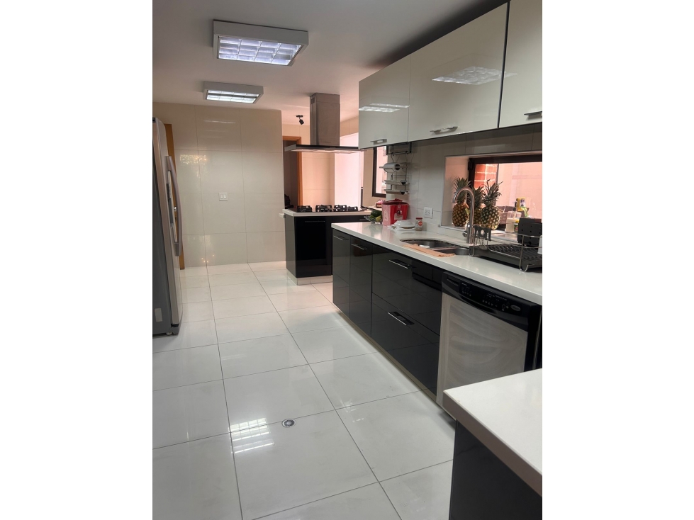 APARTAMENTO EN VENTA Y RENTA LA CAROLINA 250MT2, 4HAB, 5B, 3P — foto 4