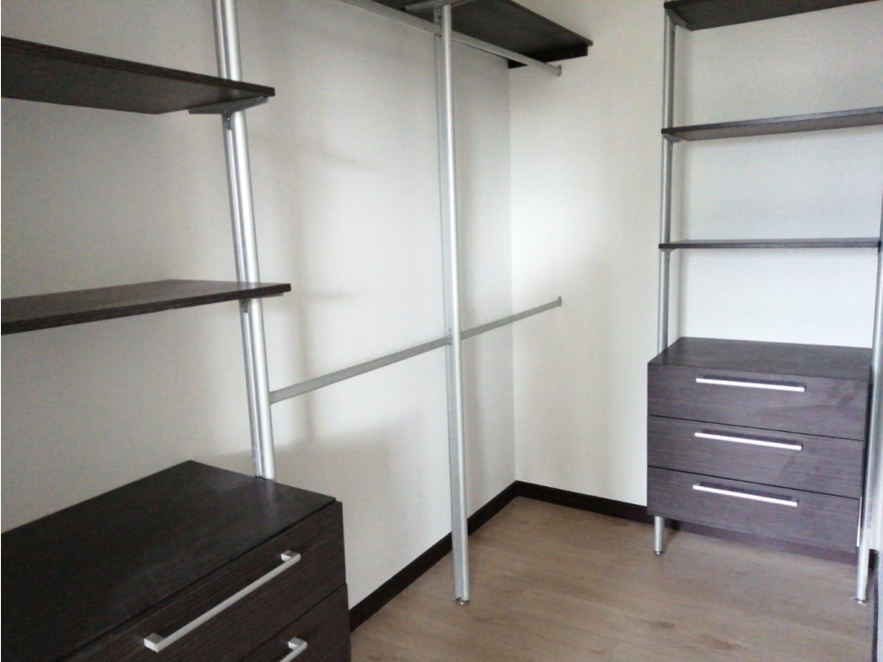 APARTAMENTO EN VENTA Y RENTA PARQUE DEL VIRREY — foto 5
