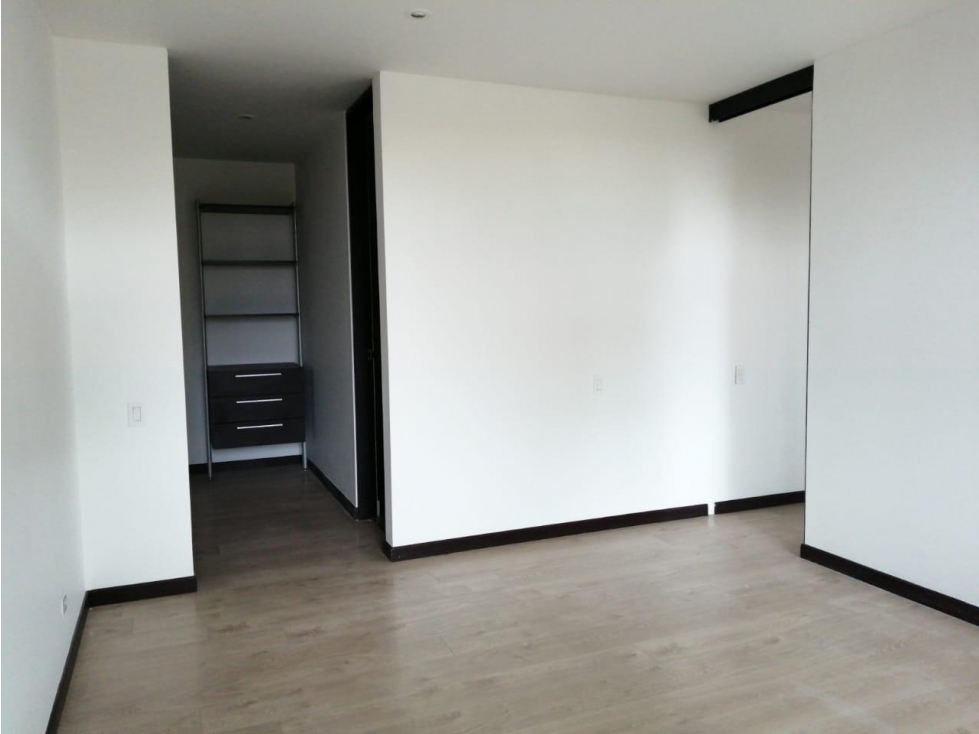 APARTAMENTO EN VENTA Y RENTA PARQUE DEL VIRREY — foto 6