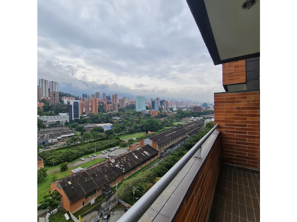Apartamento en venta El Poblado, sector Ciudad del río. — foto 2