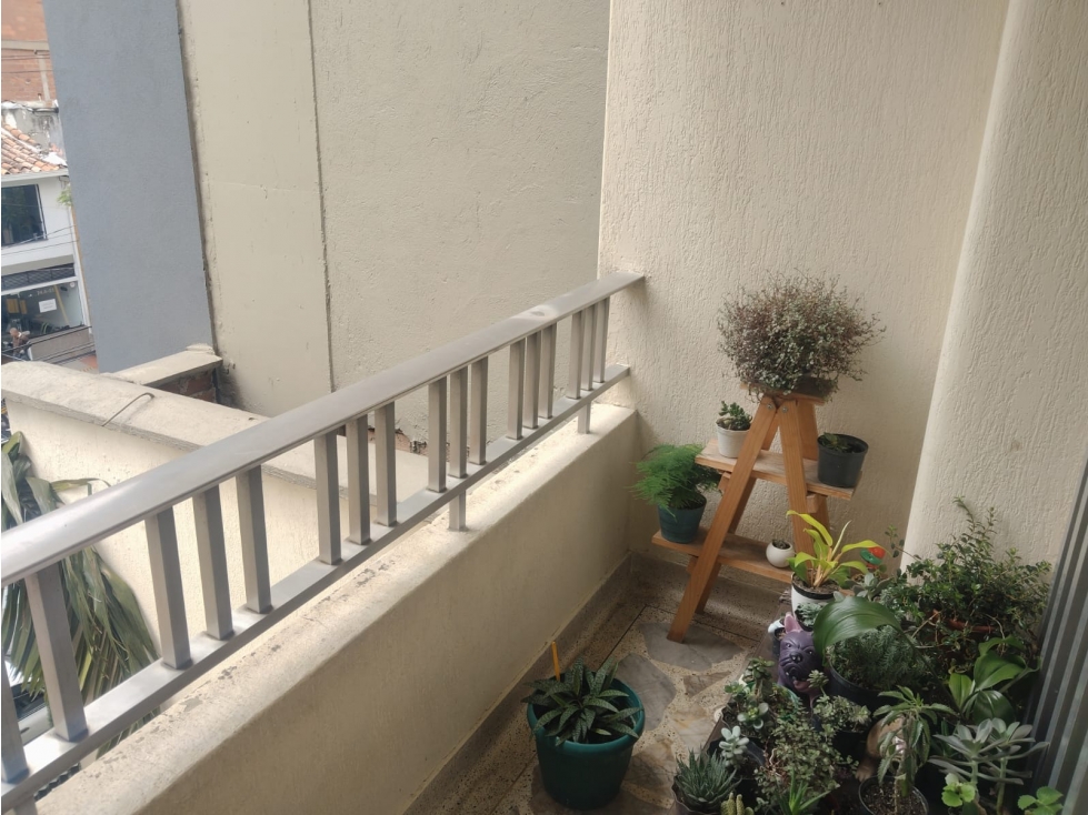 APARTAMENTO CON AMPLIOS ESPACIOS EN VENTA EN EL CORAZÓN DE LAURELES — foto 4