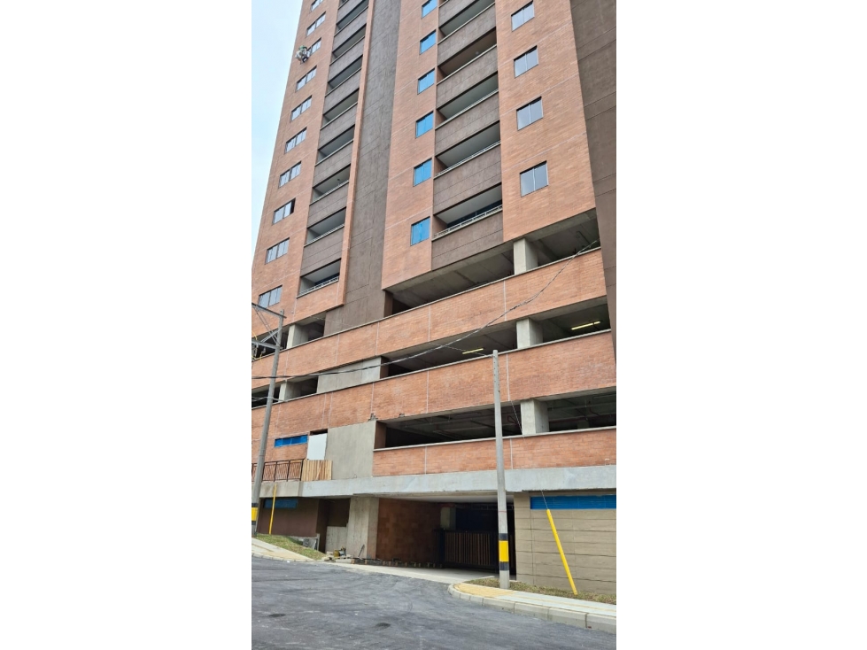 EN VENTA APARTAMENTO EN BELLO A ESTRENAR — foto 2
