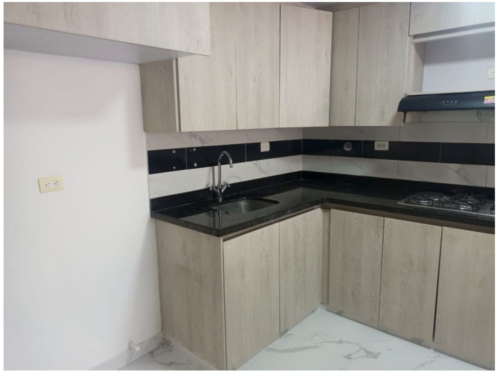 APARTAMENTO BELEN ROSALES, SOBRE LA 70 — foto 3