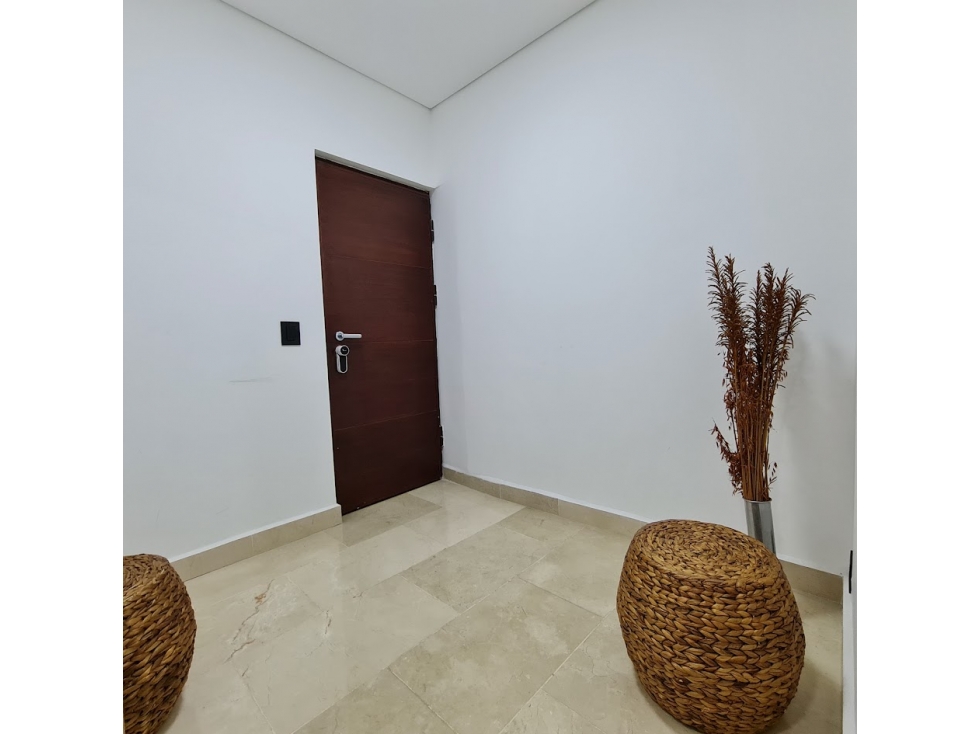 Consultorio-Oficina en venta El Poblado, sector Patio bonito — foto 2