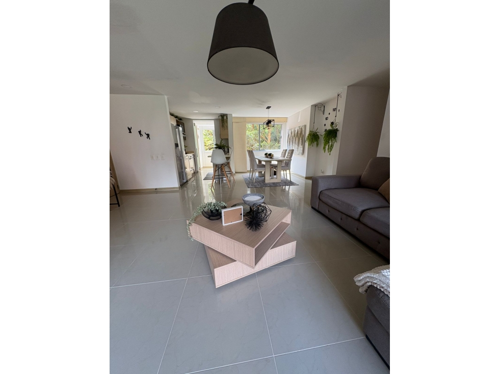 VENDO APARTAMENTO EN SABANETA LOMA DE SAN JOSE PARTE BAJA — foto 2