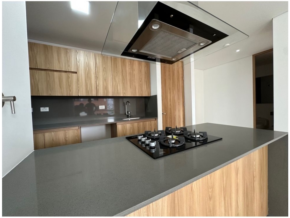 Apartamento en venta en los colores Medellin — foto 4
