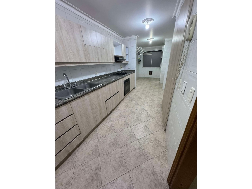 APARTAMENTO LAURELES, CERCA AL SEGUNDO PARQUE