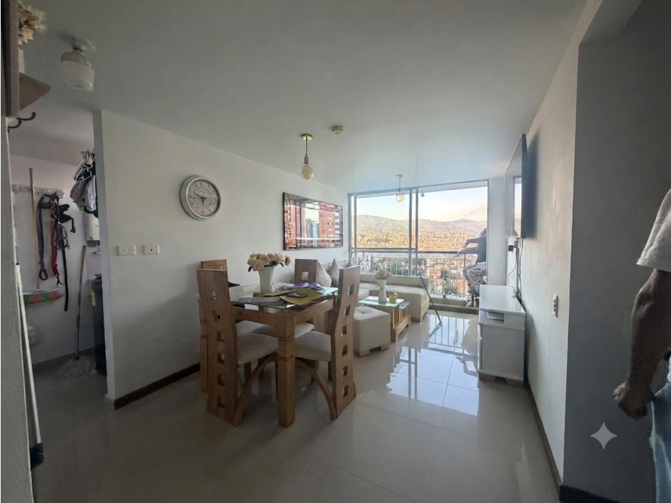 VENTA DE APARTAMENTO EN CALASANZ, CERCA AL MALL SANTANA — foto 2