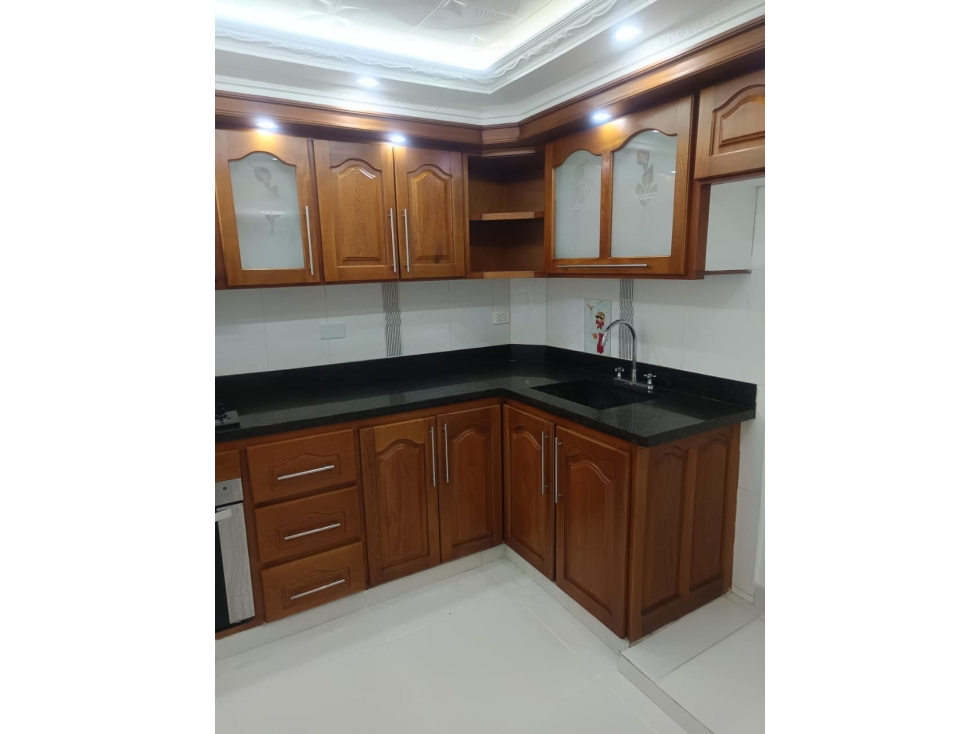 VENTA DE CASA EN OBRERO BELLO 1ER PISO CON GARAJE "HERMOSA"