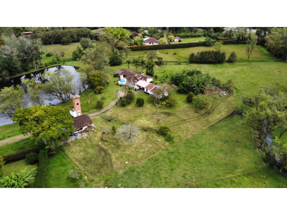 EXCLUSIVO LOTE DE 27.105M2 CON LAGO PRIVADO EN LLANOGRANDE — foto 6
