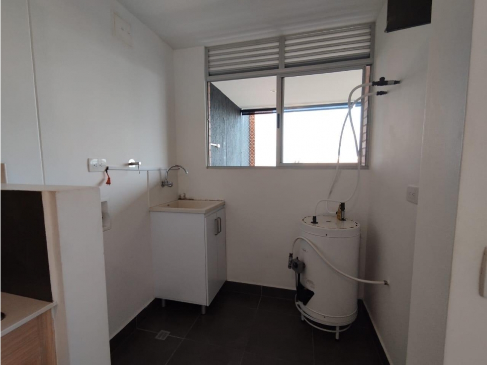 ARRIENDO APARTAMENTO ENVIGADO LOMA ESMERALDAL. — foto 4