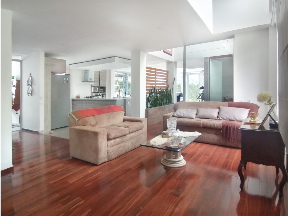VENTA CASA UNIFAMILIAR ÁREA 530m2, Alto del Escobero — foto 2