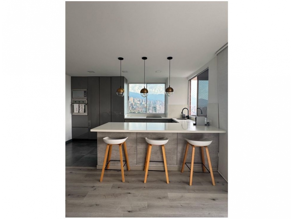 APARTAMENTO POBLADO, SECTOR CASTROPOL — foto 4