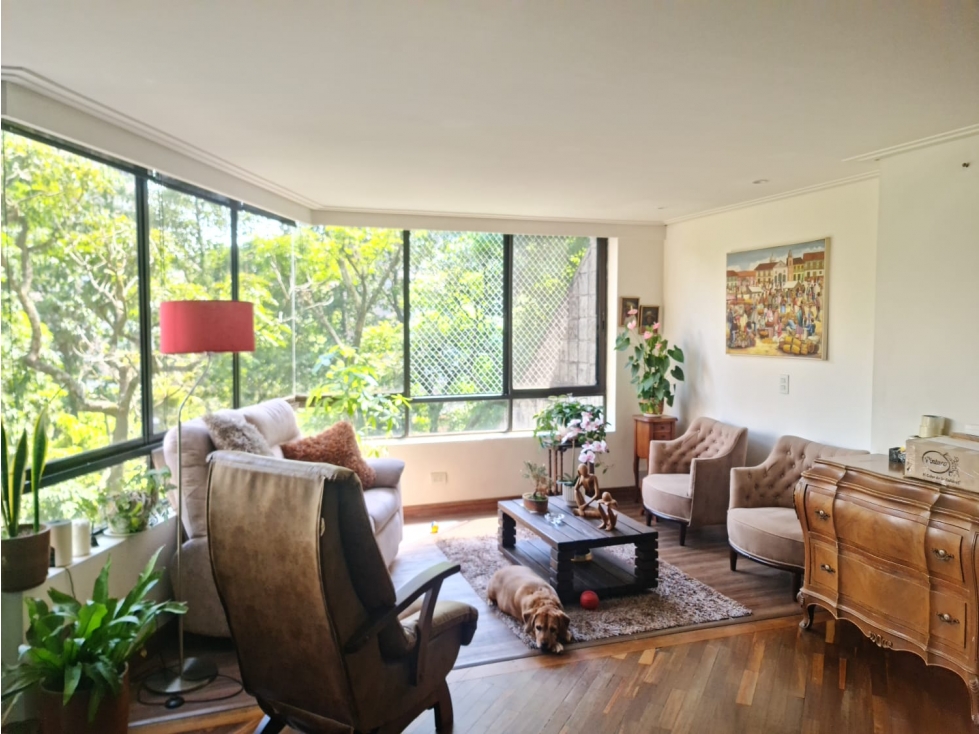 VENDO APARTAMENTO EN EL POBLADO SECTOR EL TESORO
