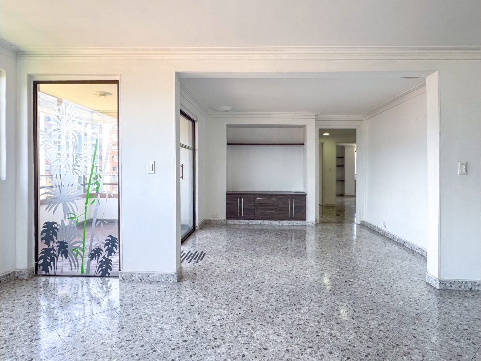 VENTA APARTAMENTO Área 188m2, Poblado P.8 — foto 2