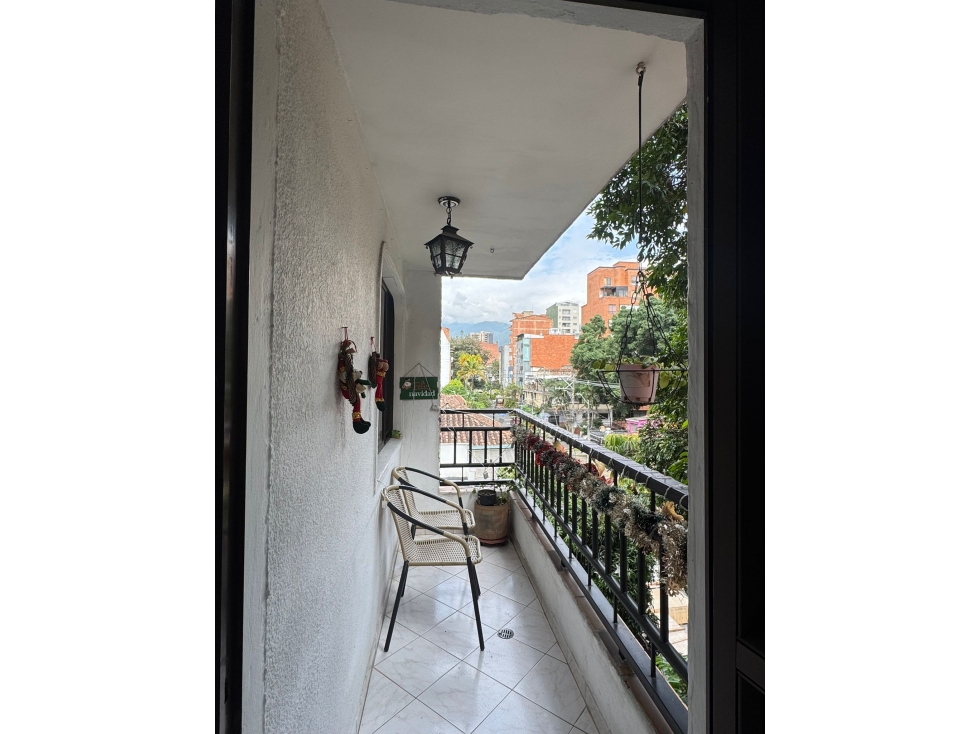 VENTA DE AMPLIO APARTAMENTO EN LAURELES — foto 4