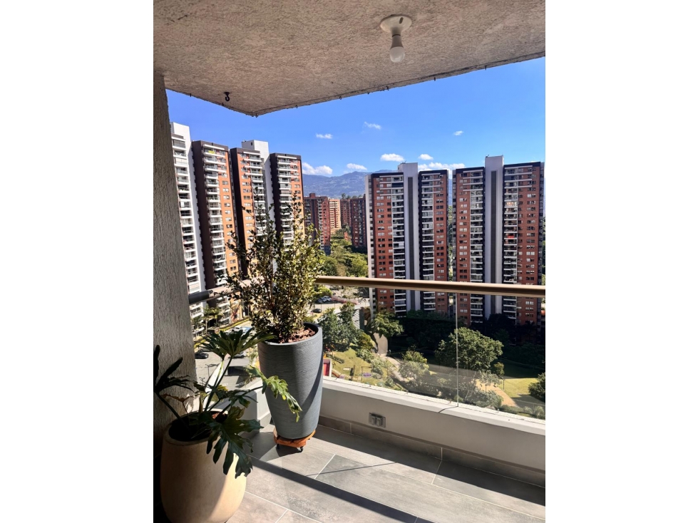 SE VENDE APARTAMENTO MEDELLIN LOMA DE LOS BERNAL