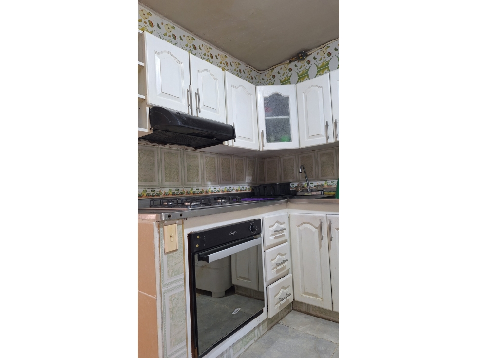 VENDO APARTAESTUDIO EN BARRIO CRISTOBAL — foto 3
