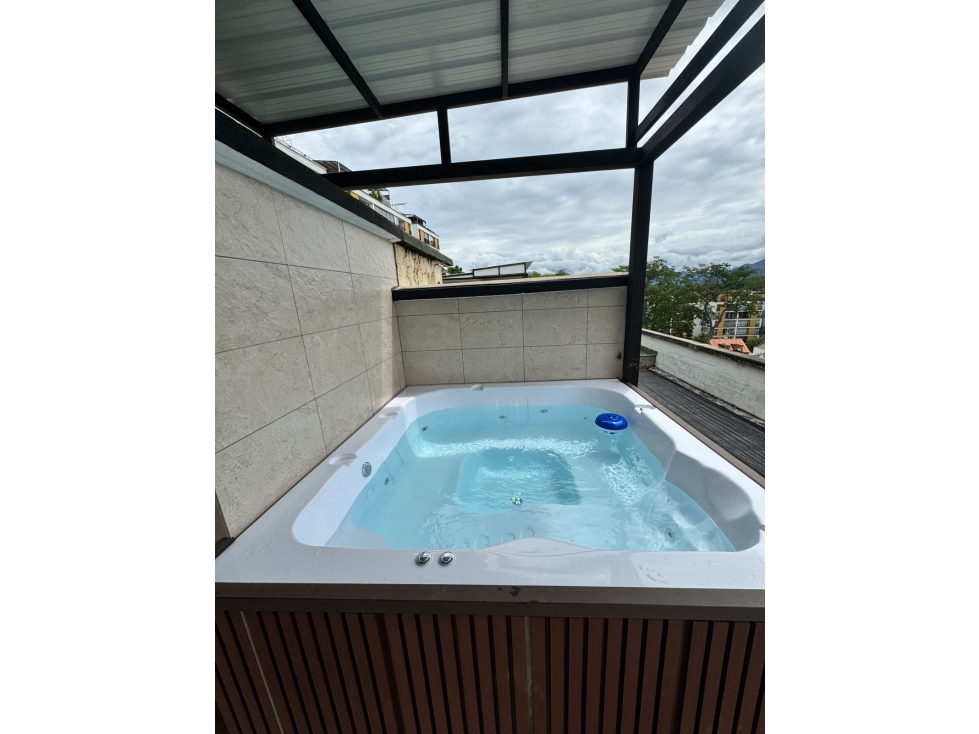 Venta de penthouse dúplex en Santa Fe, Family PH Resort con jacuzzi