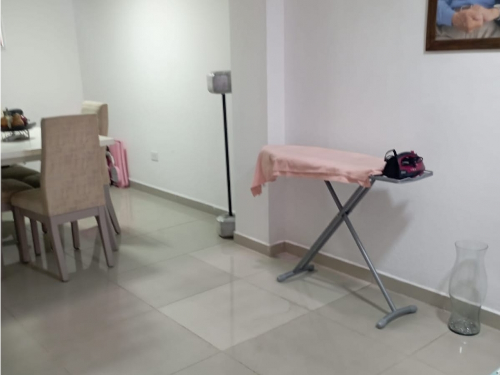INVERSIONISTAS | Apartamento rentado, primer piso, Barrio Cristóbal — foto 4