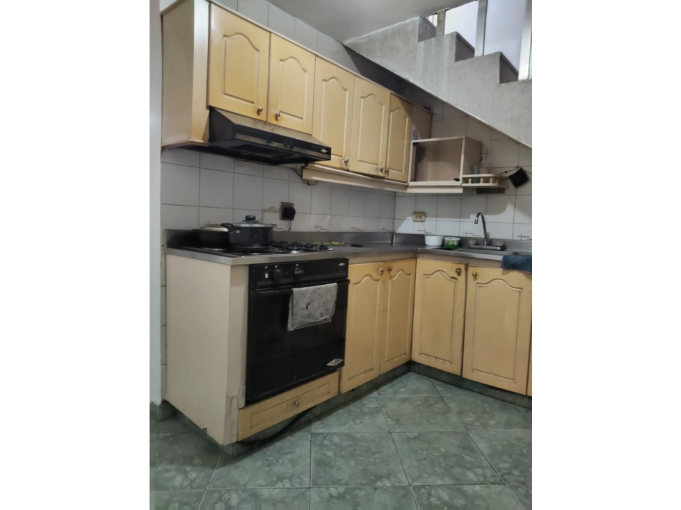 SE VENDE SEGUNDO PISO CASA EN EL 12 DE OCTUBRE — foto 6