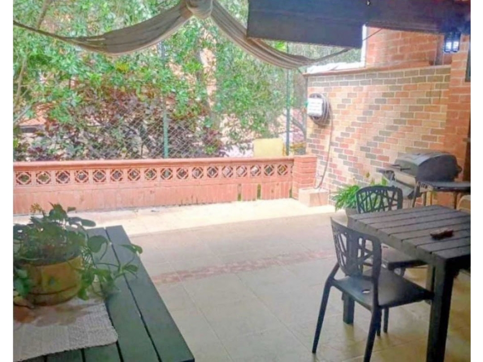 VENTA DE CASA EN LA LOMA DE LOS BERNAL. — foto 3