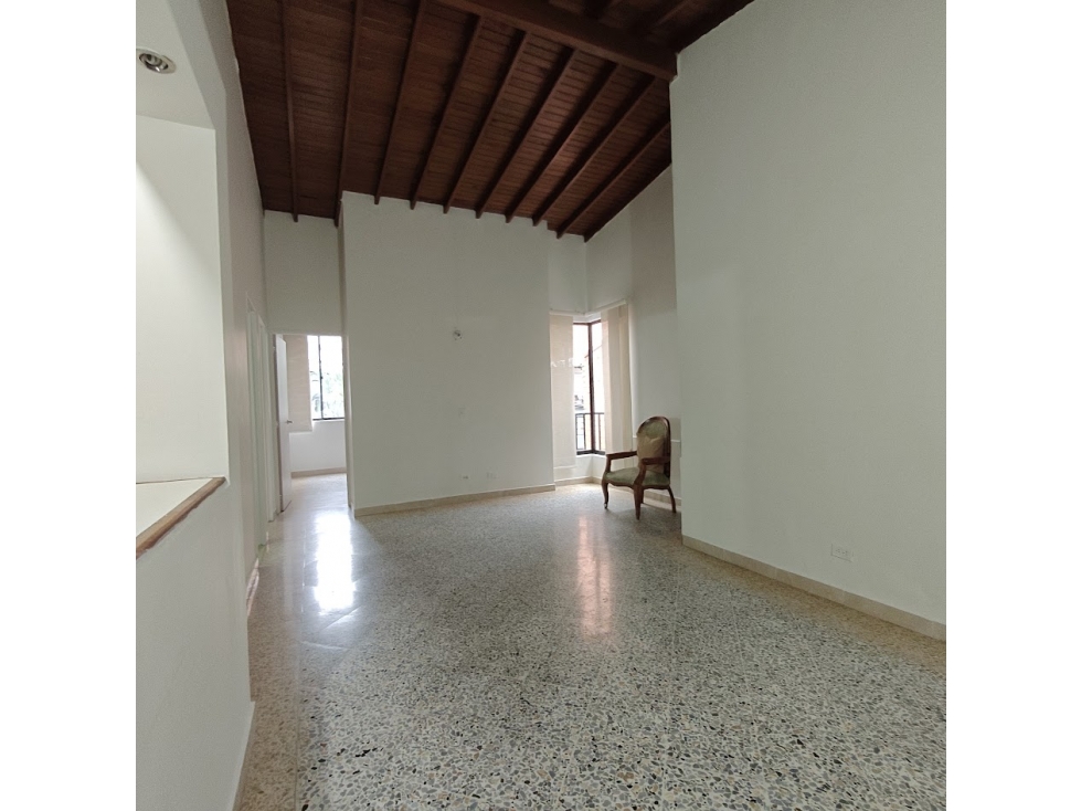 Apartamento en venta Laureles, sector Santa Teresita.