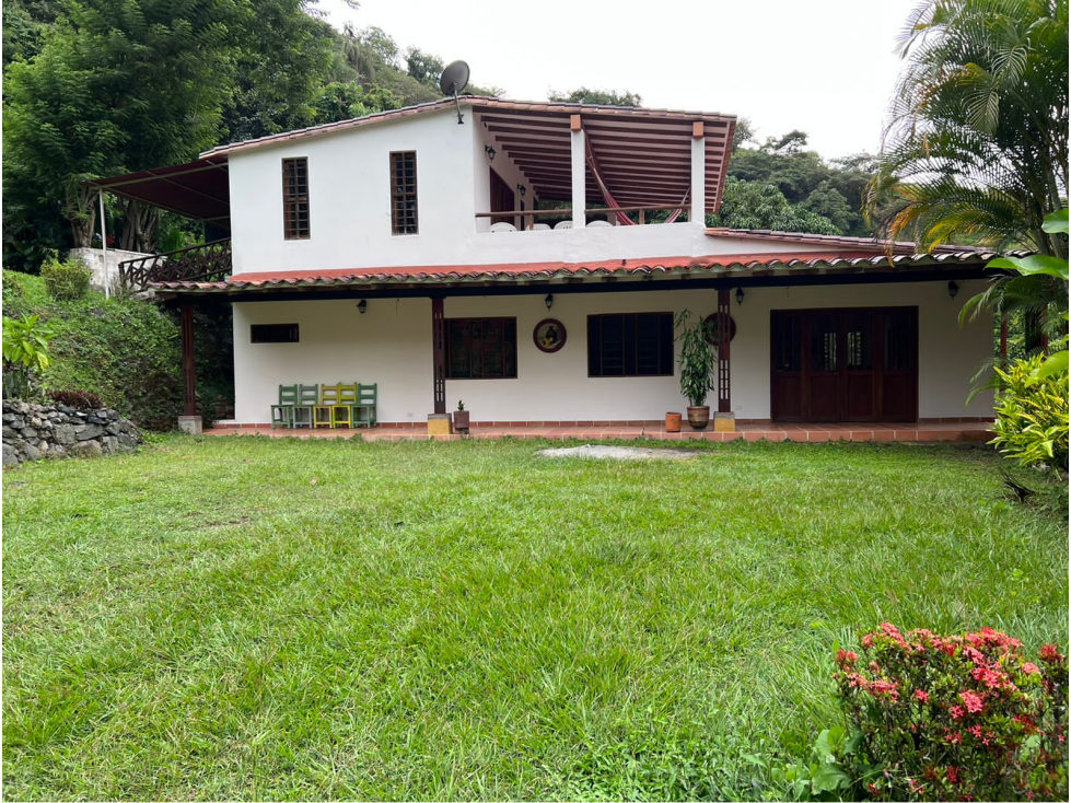 CASA CAMPESTRE SAN JERÓNIMO A 300 MT DE LA VIA PPAL - 1