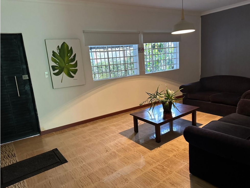 VENTA DE CASA HOTEL EN PRIMER PISO EN SAN JOAQUIN - MEDELLIN