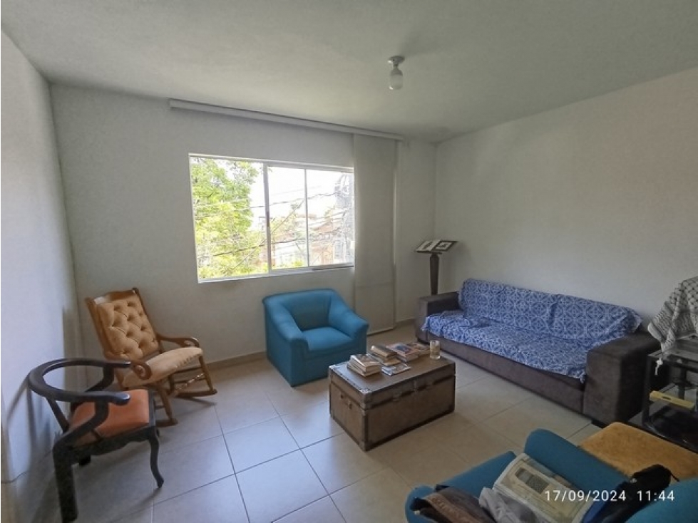 VENDO CASA ESQUINERA DE 200 m², PISO 2 EN PRADO CENTRO EN MEDELLÍN