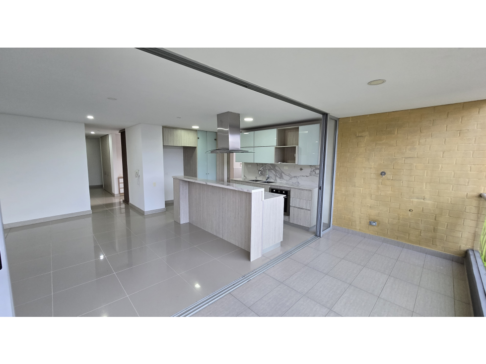 SE VENDE APARTAMENTO EN EL POBLADO - CASTROPOL