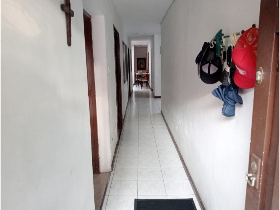 CASA UNIFAMILIAR LAURELES, CERCA AL MALL — foto 5