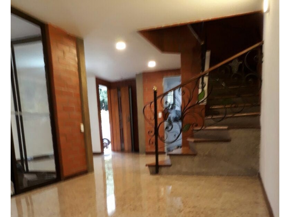 VENTA DE CASA EN LA LOMA DE LOS BERNAL.