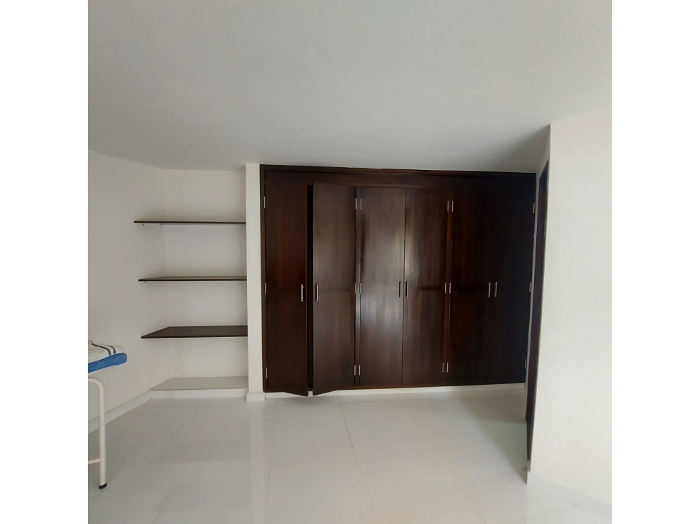 SE VENDE CÓMODO APARTA ESTUDIO EN LA LOMA DE LOS BERNAL