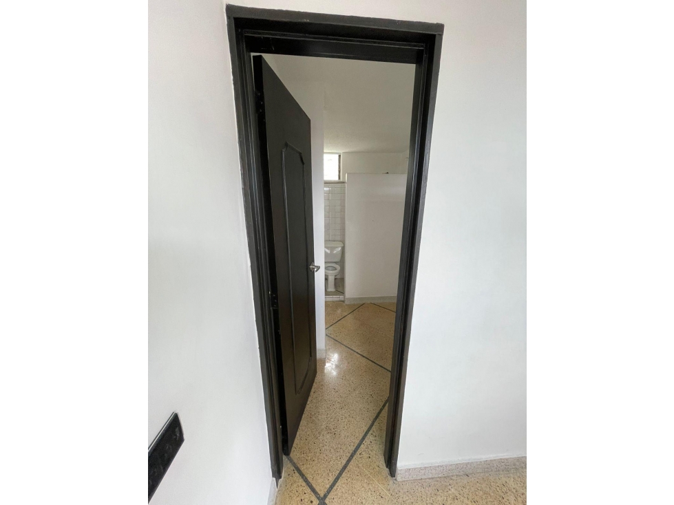 ALQUILER DE HERMOSO APARTAMENTO EN CONQUISTADORES — foto 5