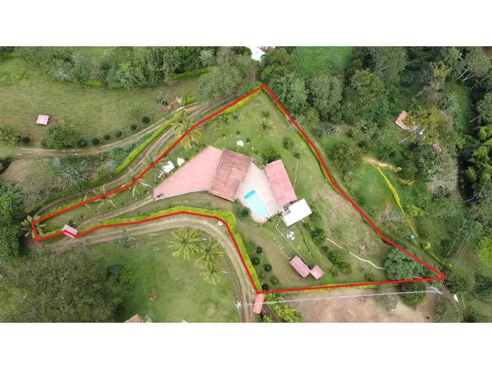 SE VENDE HERMOSA CASA CAMPESTRE EN PORCE - 1